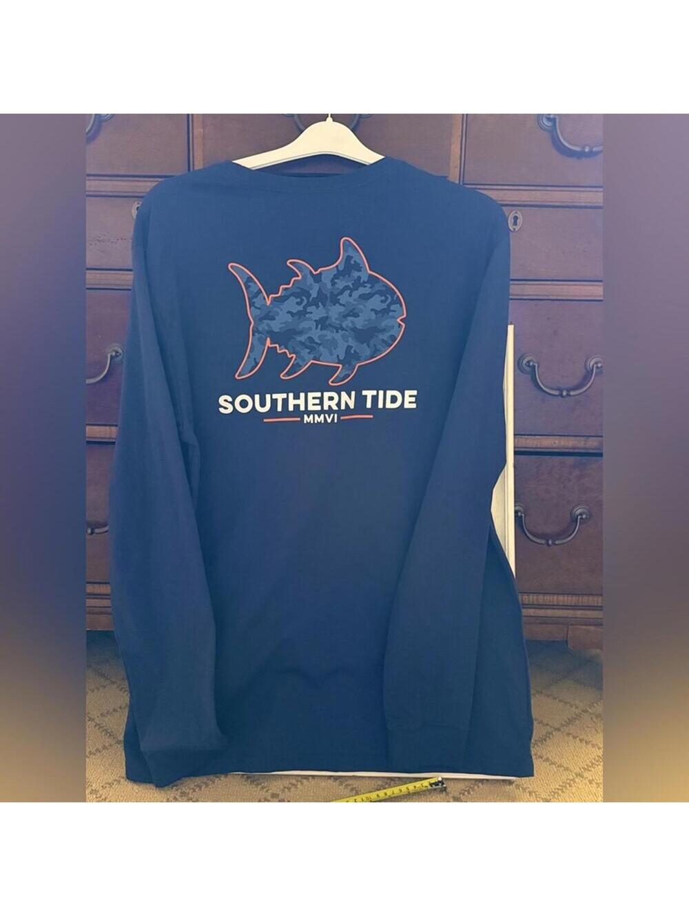 Southern Tide Navy Blue long sleeve Skipjack T-shirt w camo detail back NWT XL